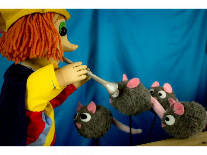 Event image for Summer Reading: Puppet Showplace Theater: Pied Piper of Hamelin (Main)