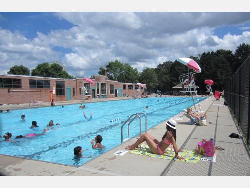 Image of Vetrans Memorial Swimming Pool  program